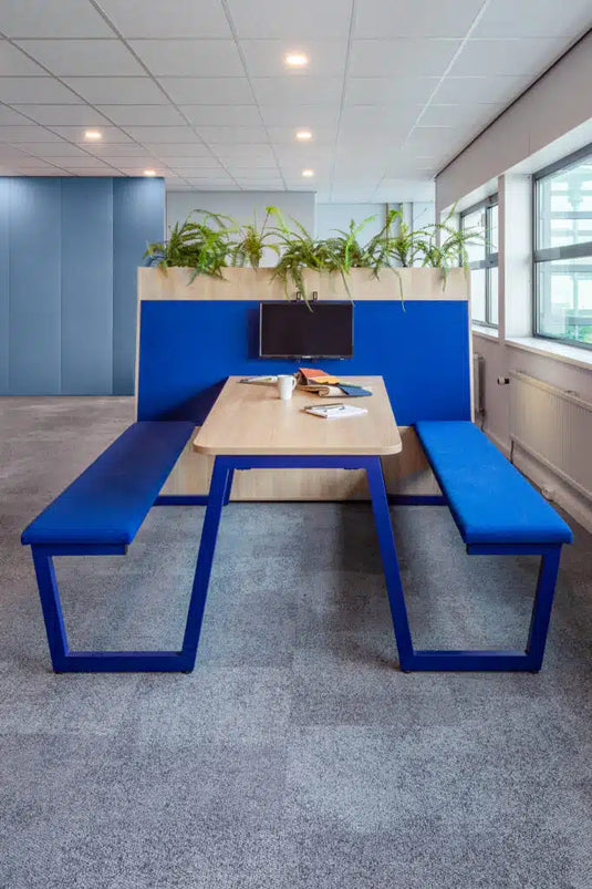 Meetingpoint • Vergadertafel met zitbanken